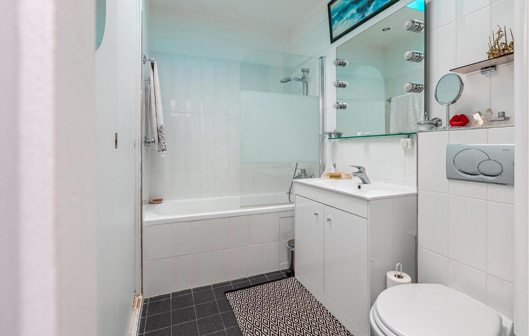 Gorgeous In With Wifi Holiday home Paris
